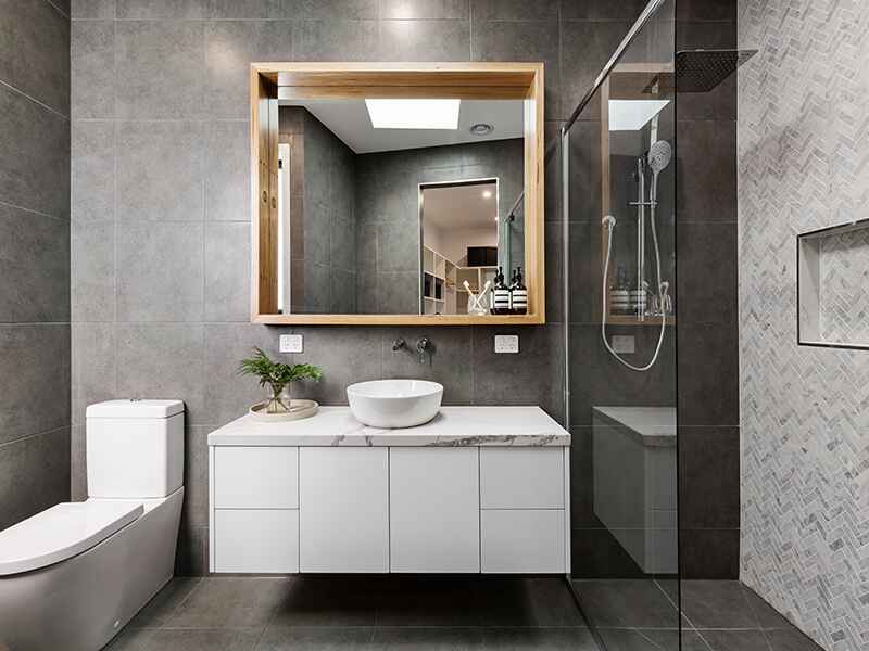 Luxury bathroom remodeling by ASASA Constructions, a licensed and insured contractor in Toronto.